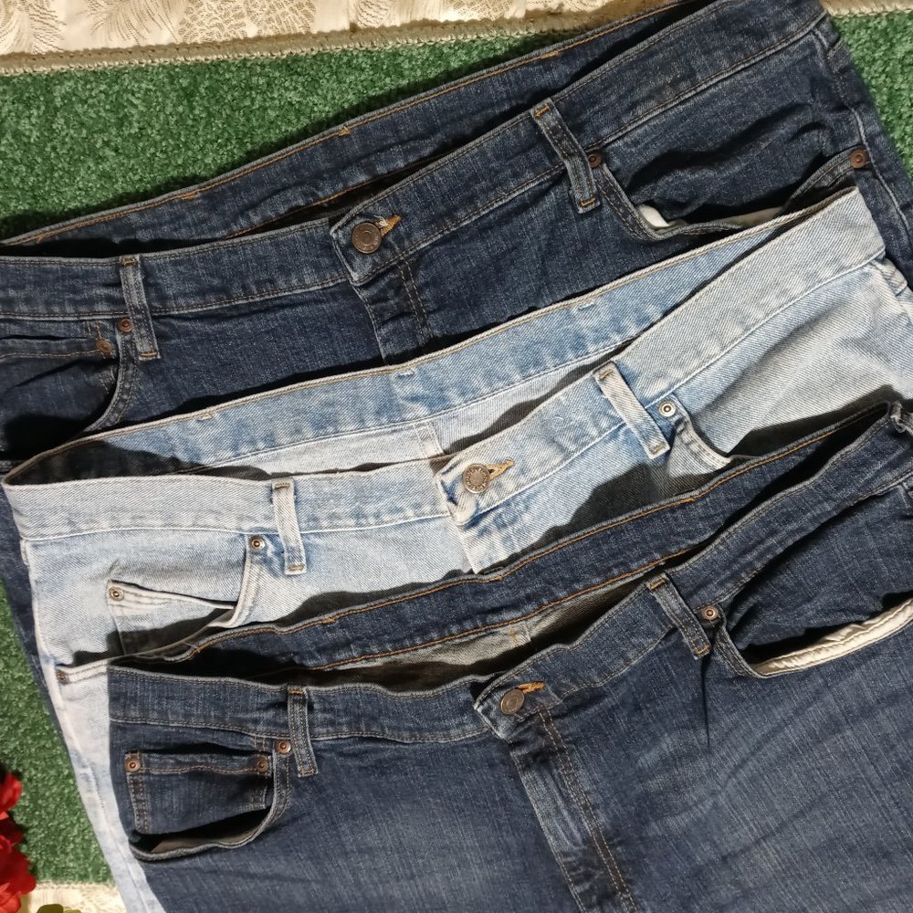 3 MENS DENIM WRANGLER 42X29 JEANS+ BONUS 42 X 30 LIGHT BLUE DENIM WRANGLER!
